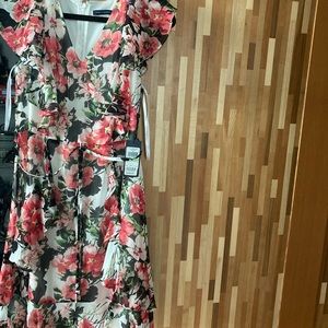 Size 4, great for spring, floral print Tommy Hilfiger dress